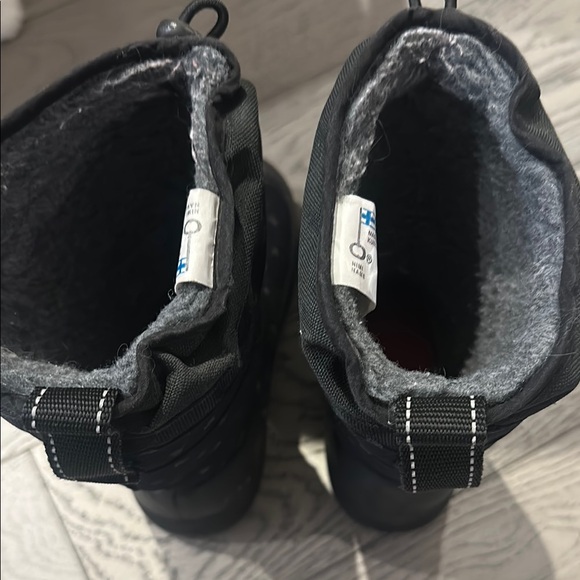 Kids Waterproof Boots - Picture 3 of 5